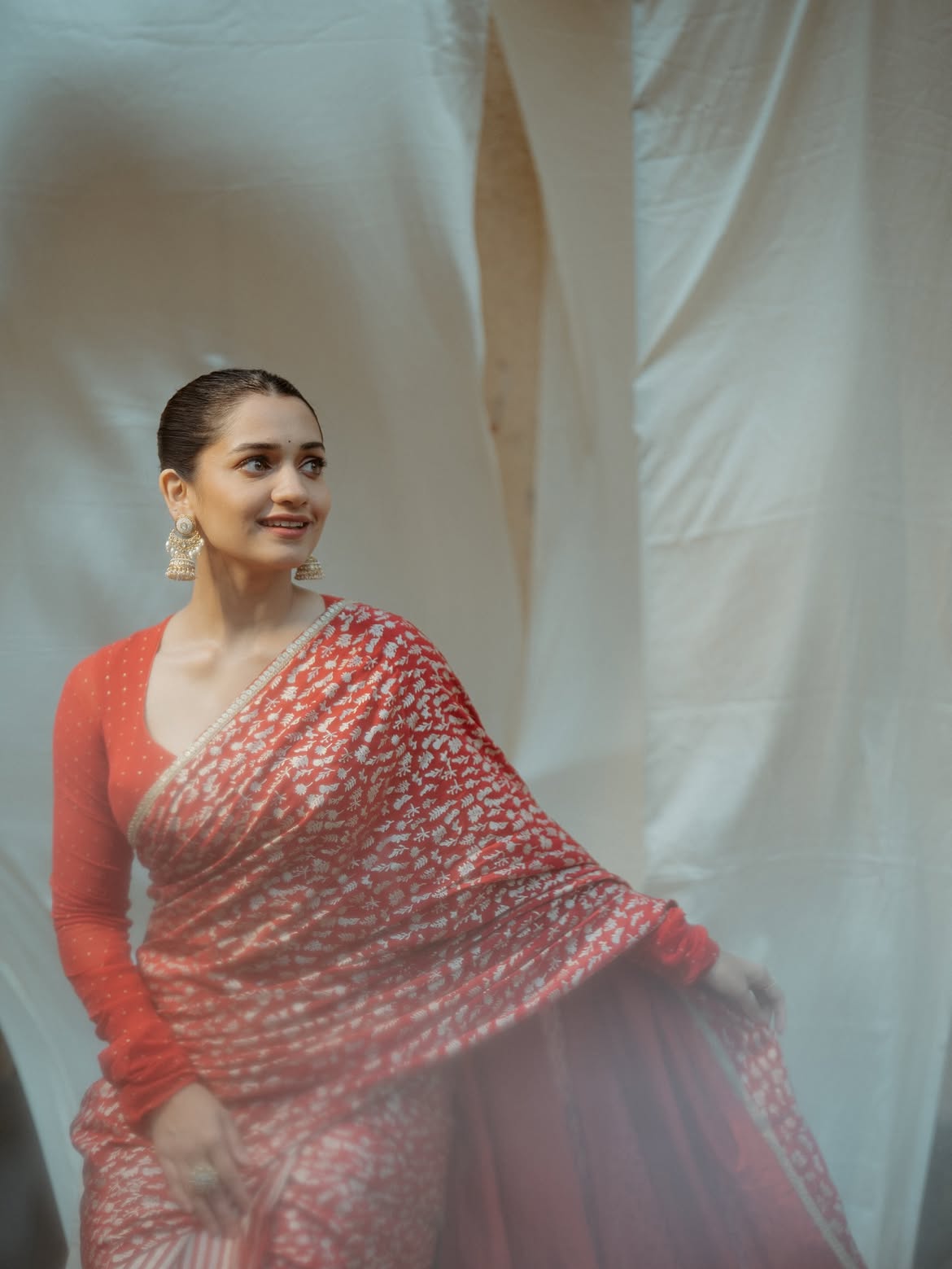 Hruta Durgule western look photos