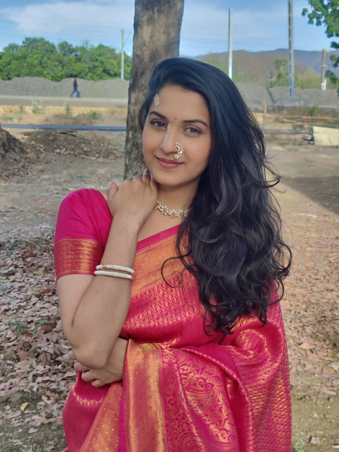 Mahima Mhatre saree look viral