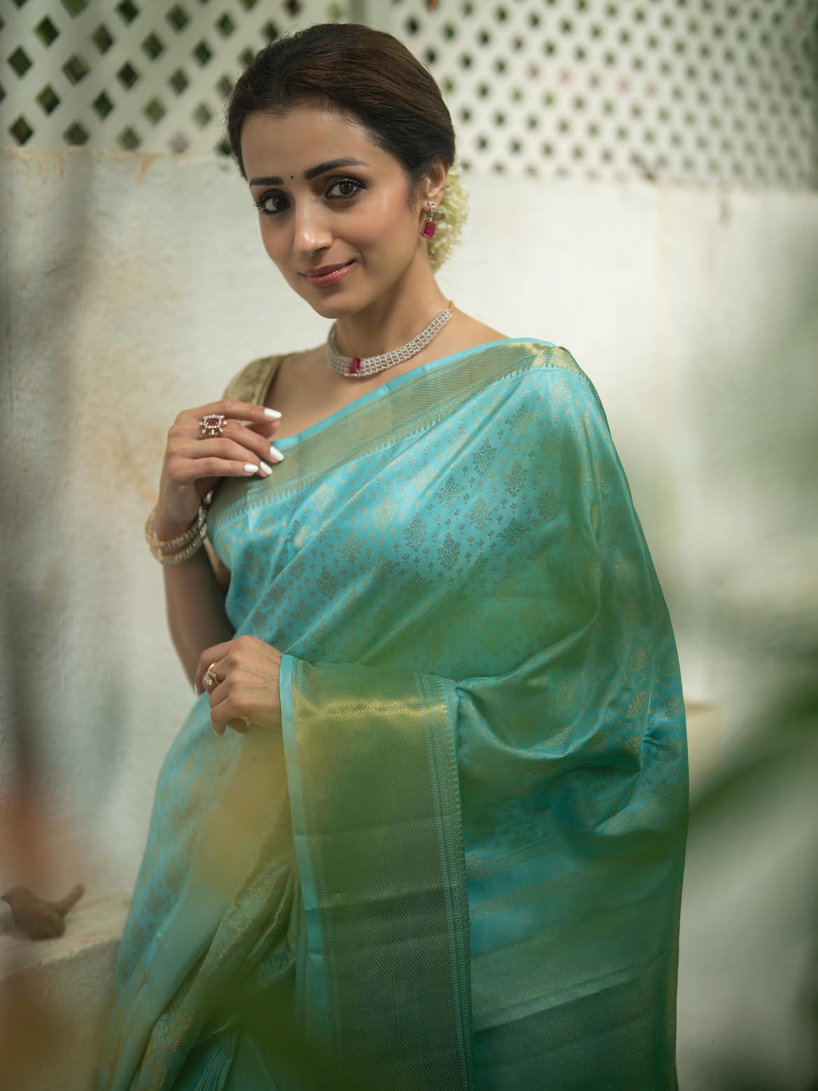 Trisha Krishnan yellow saree look