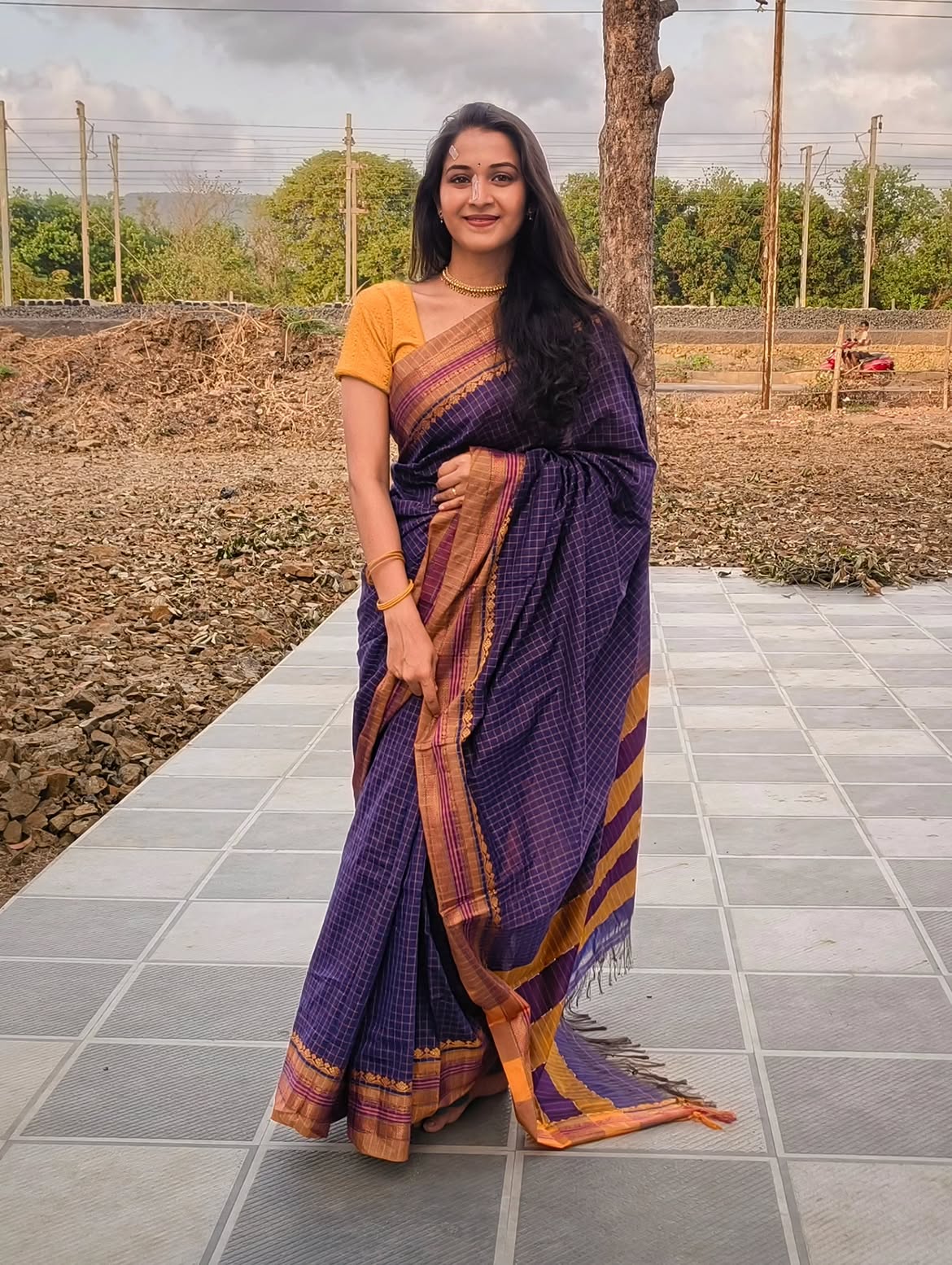 Mahima Mhatre saree look viral