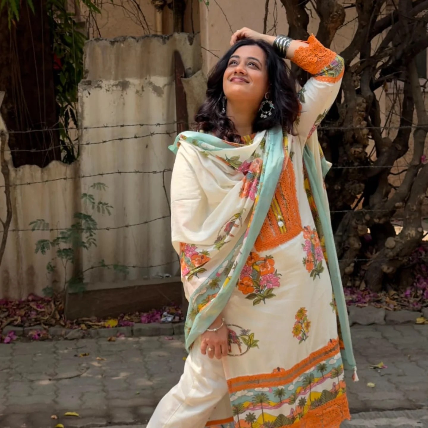 spruha joshi saree look