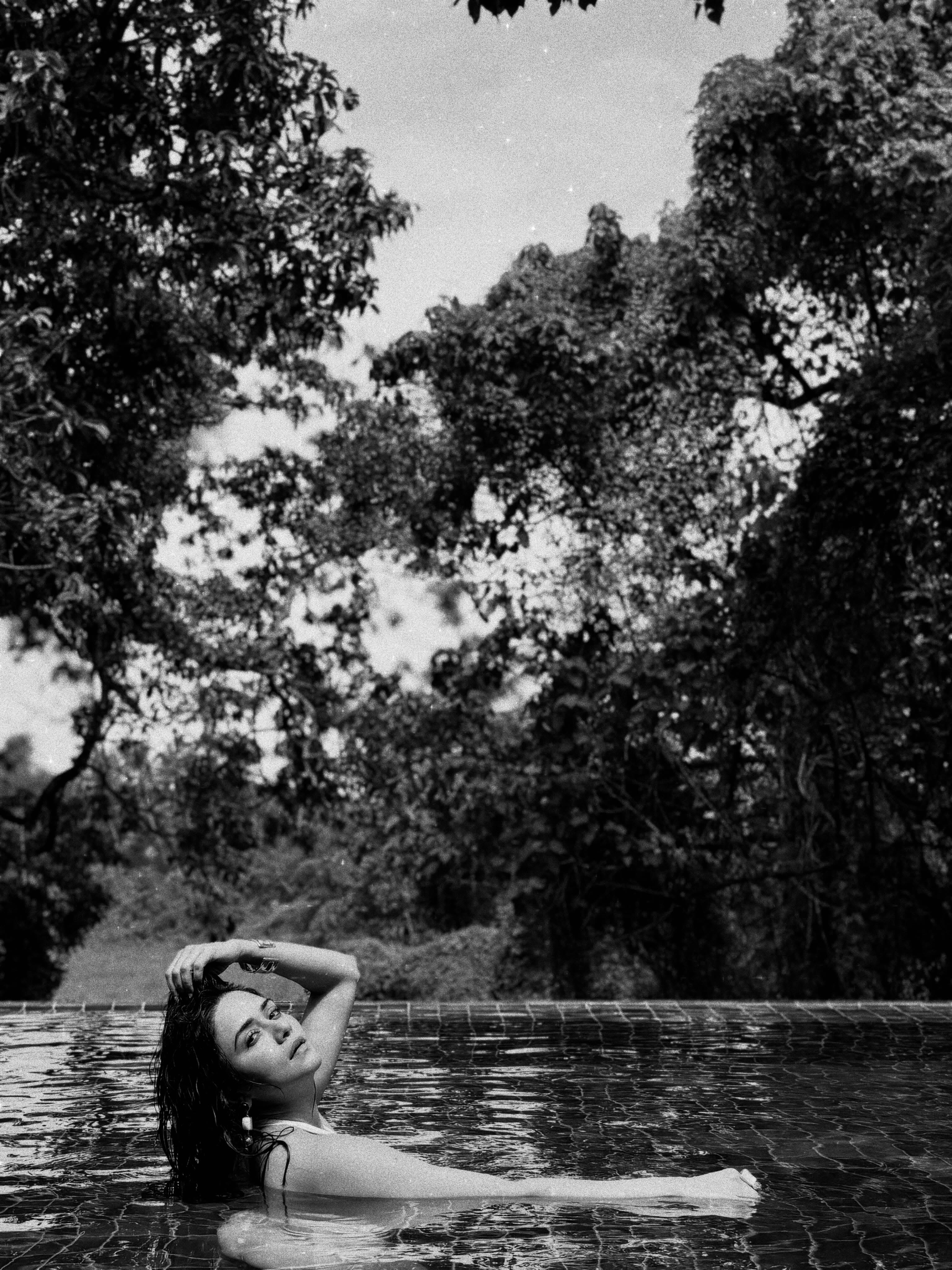 Amruta Khanvilkar Tadoba safari photos