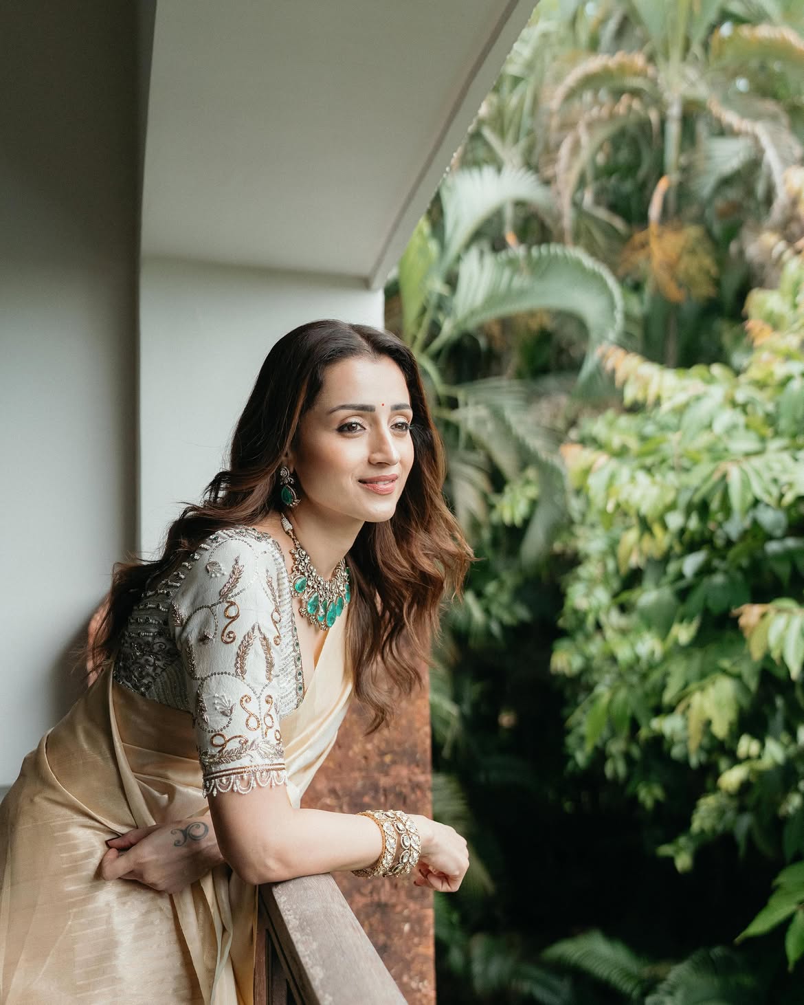 Trisha Krishnan yellow saree look