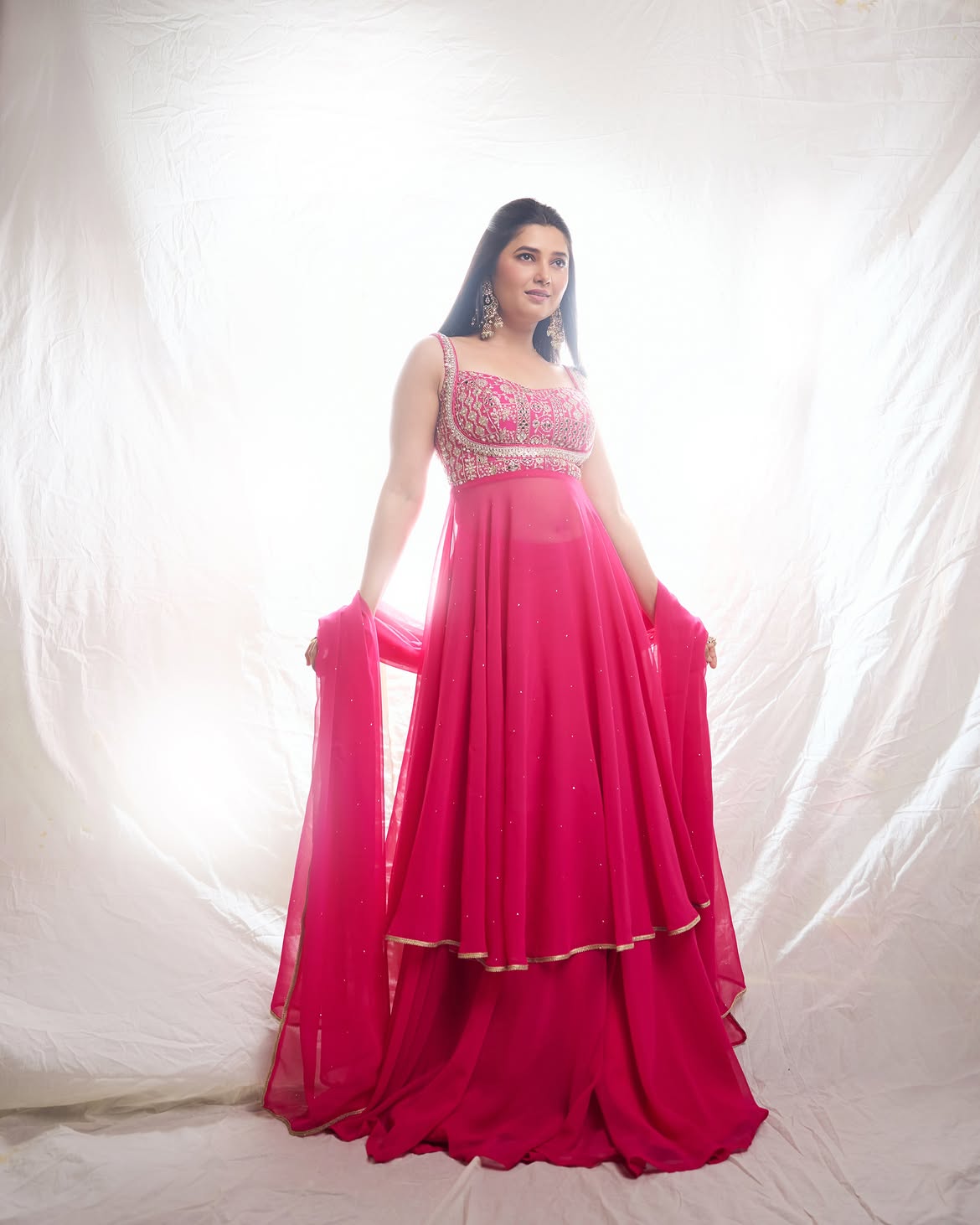 Prajakta Mali Tulja Bhavani drashan