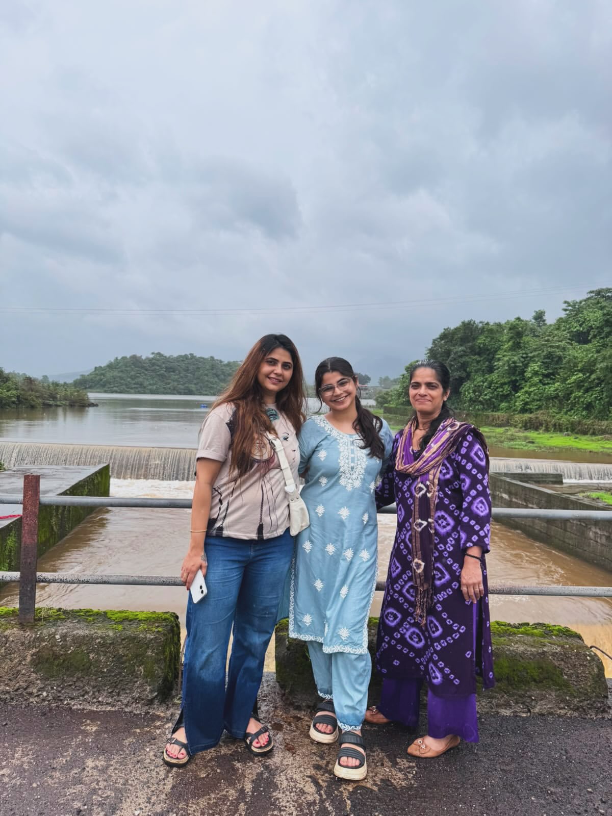 Veena Jagtap Kondeshwar Temple visit photos