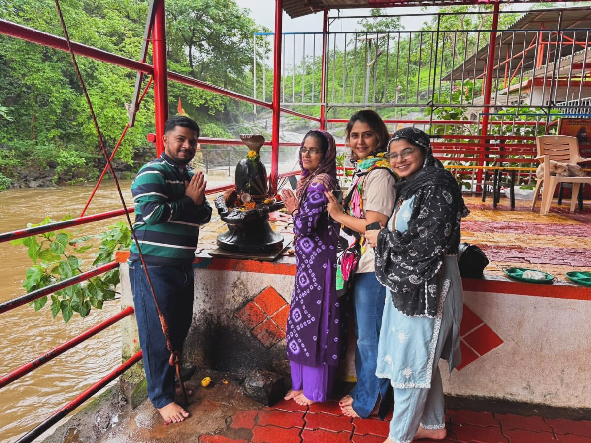 Veena Jagtap Kondeshwar Temple visit photos