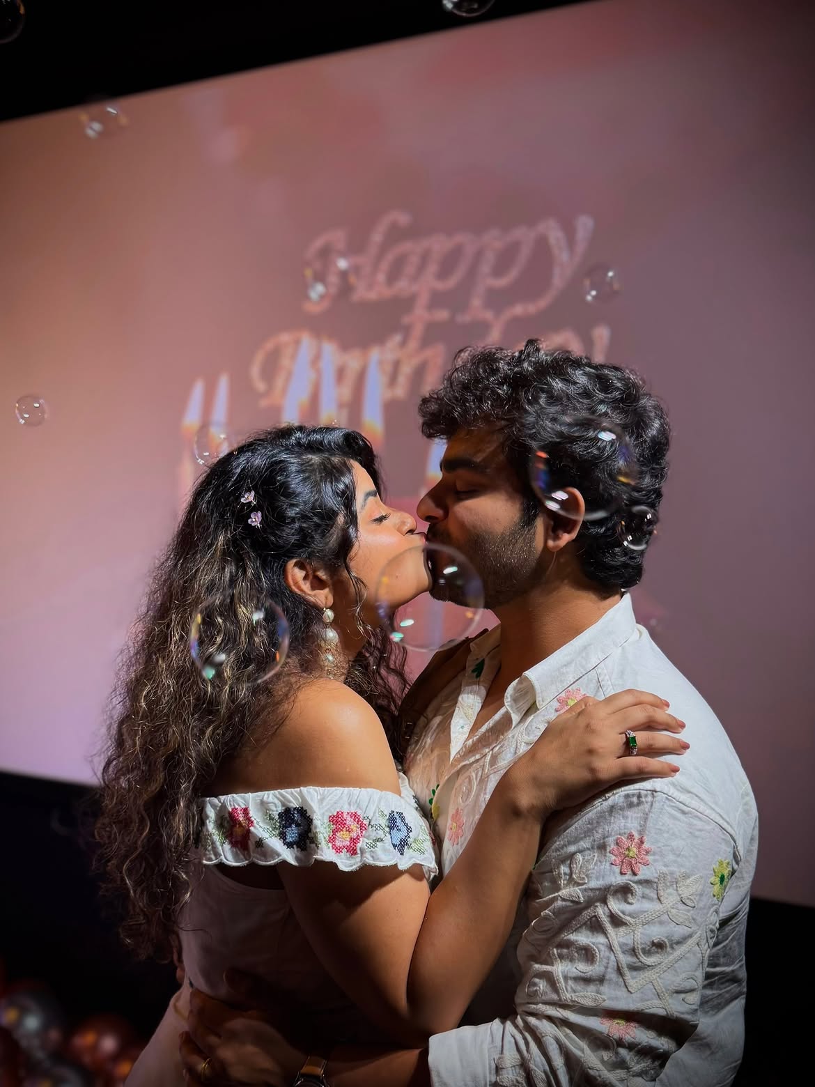 Sakshi Mahajan birthday photos