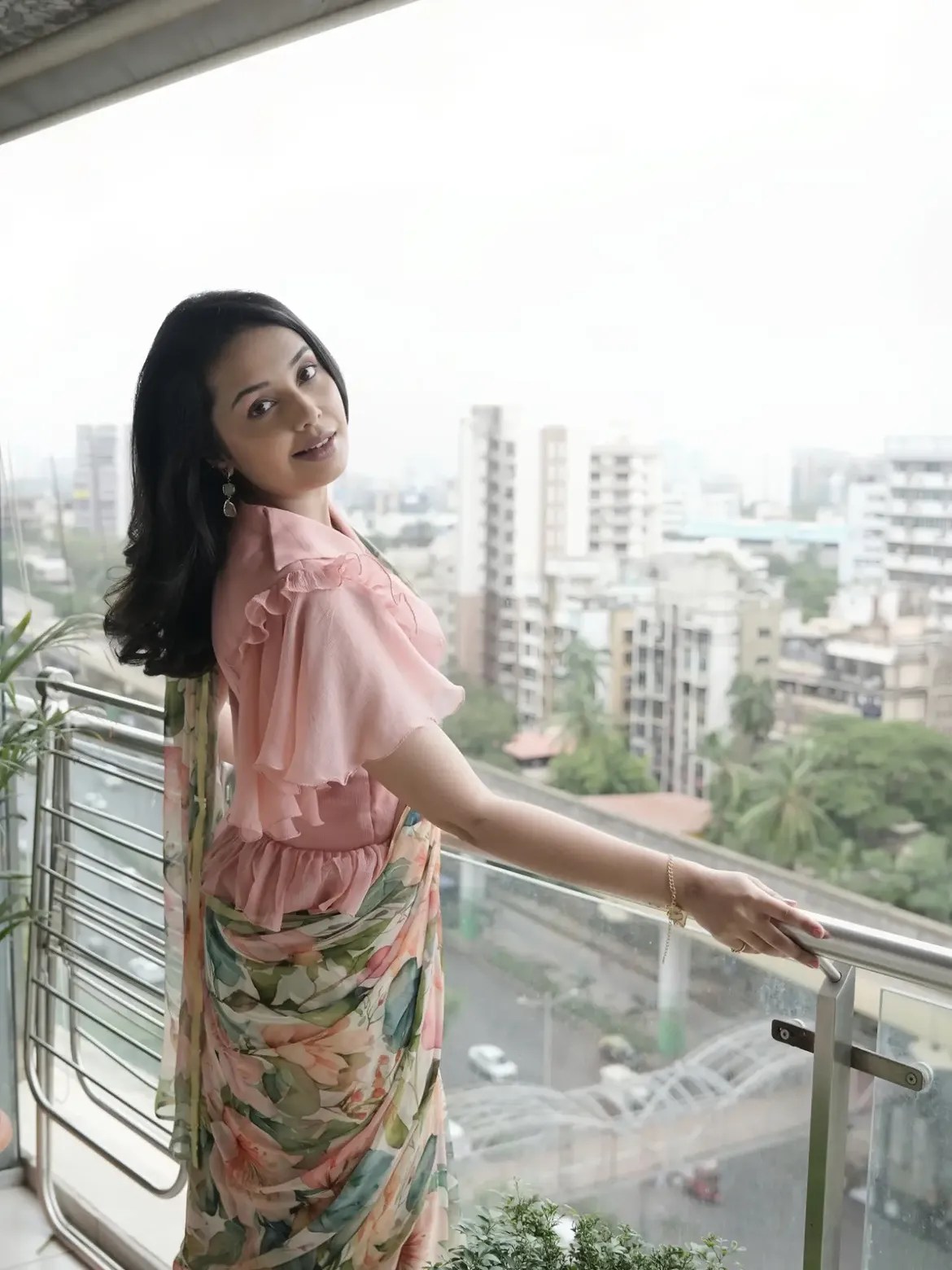 Shivani Rangole Saree Look