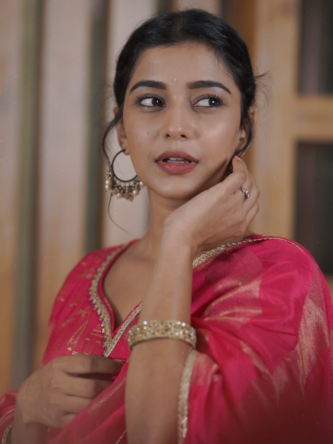 Shivani Mundhekar traditional look