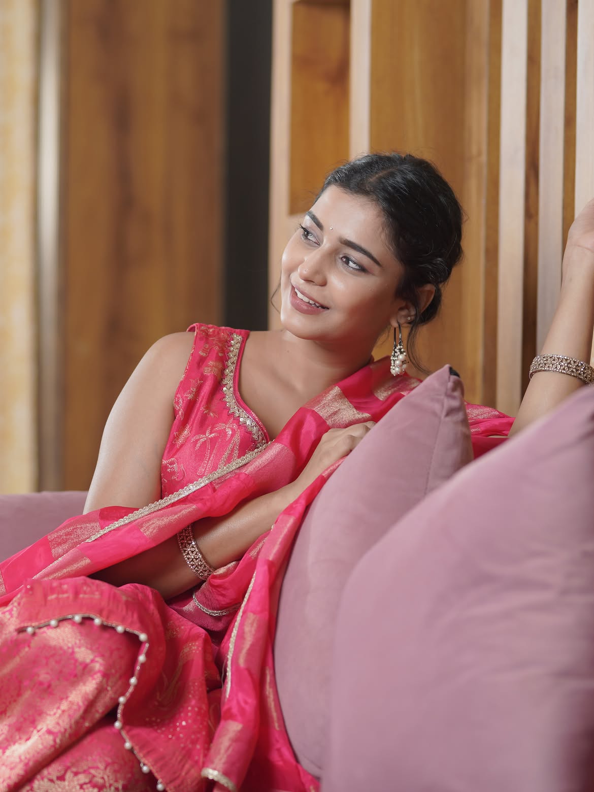 Shivani Mundhekar traditional look