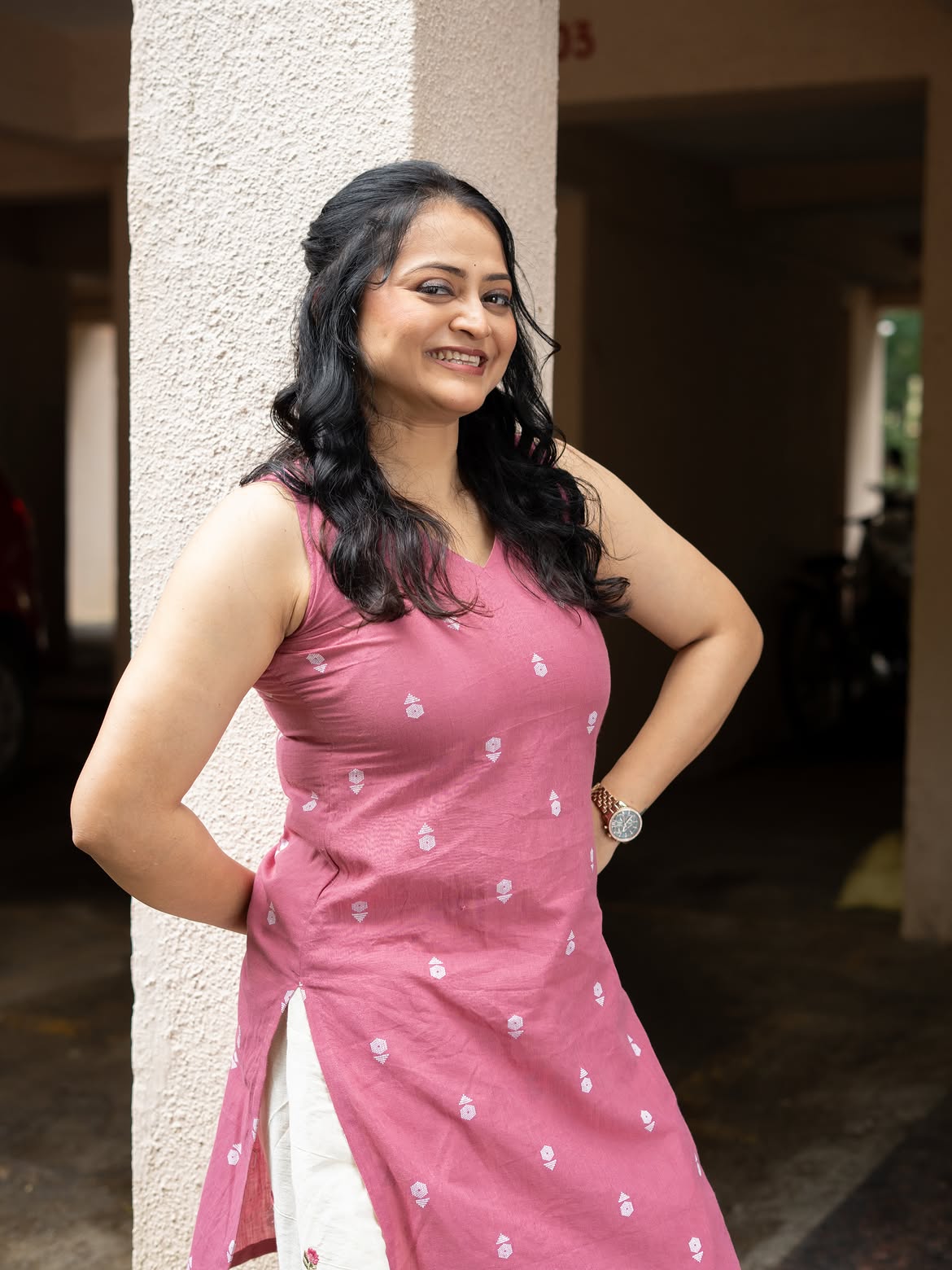 monika dabade pink kurti look