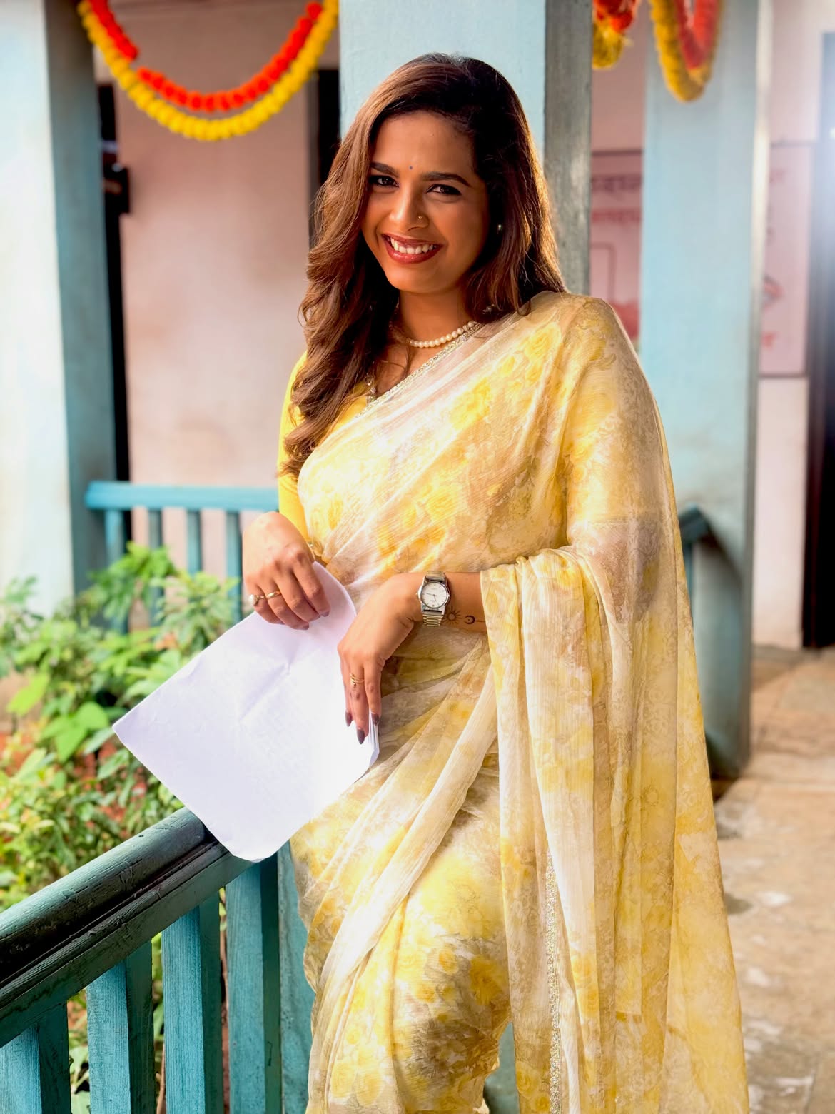 amruta dhongde saree look