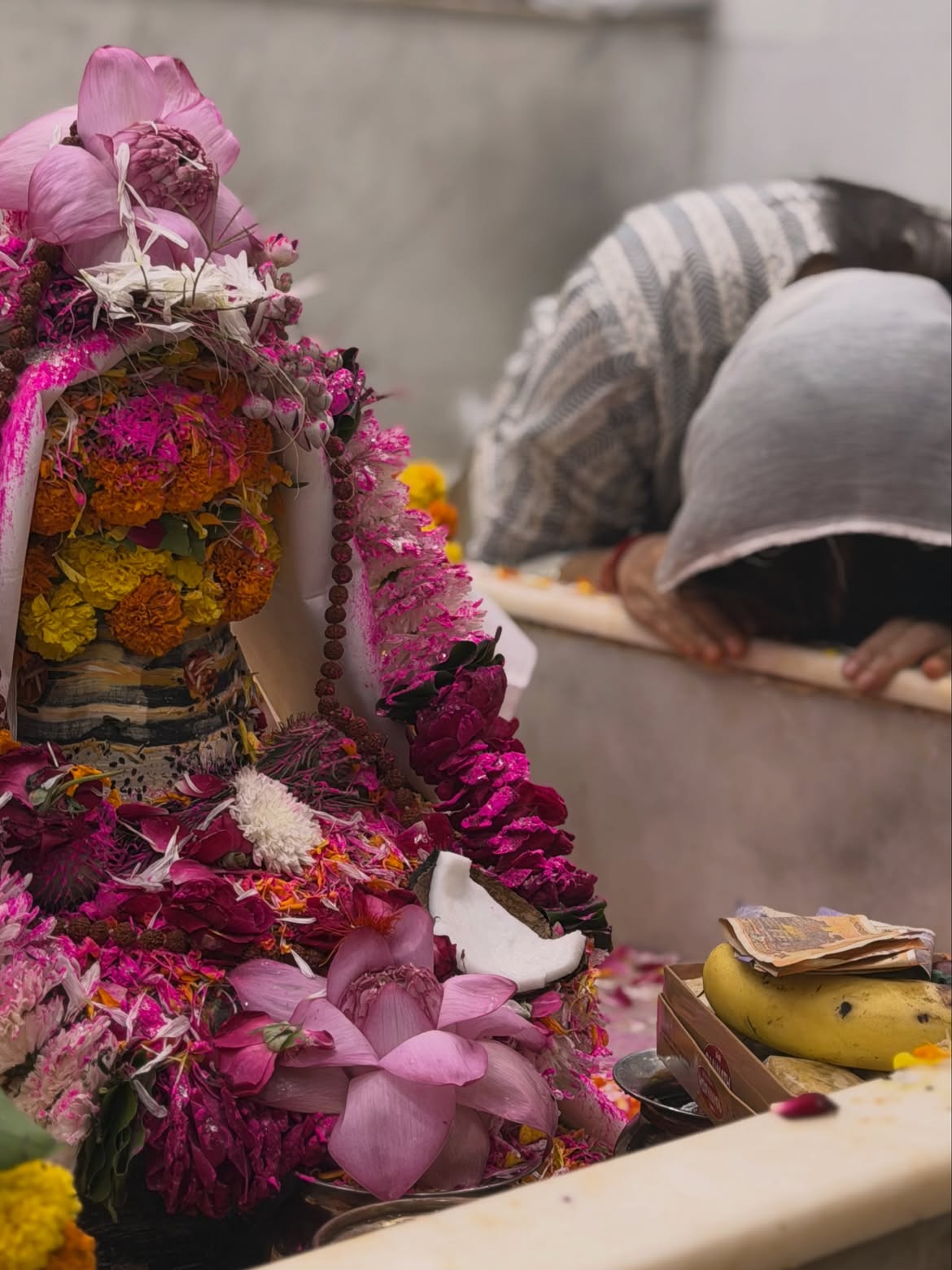 Bhumi Pednekar visits Shiva temple