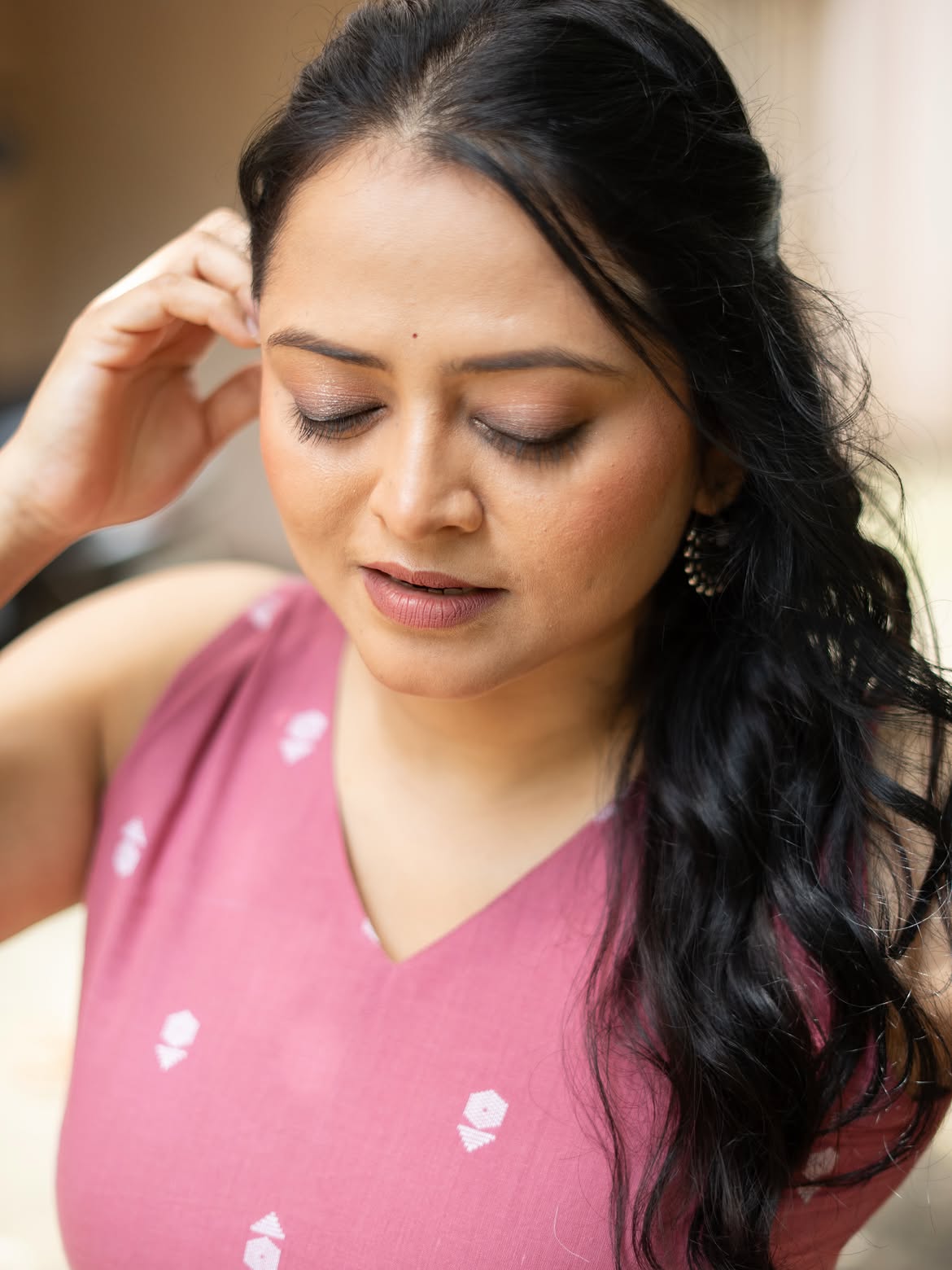 monika dabade pink kurti look