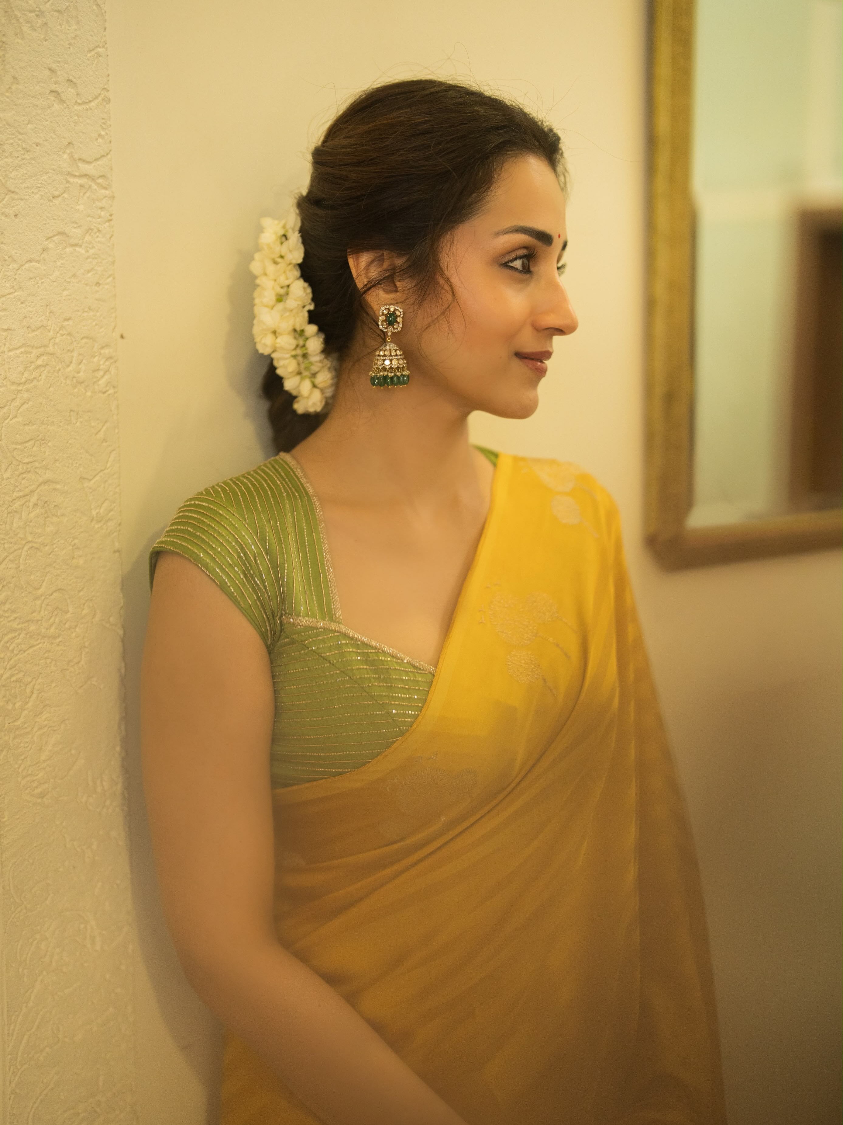 trisha krishnan yellow saree look at cm vijay independence day event