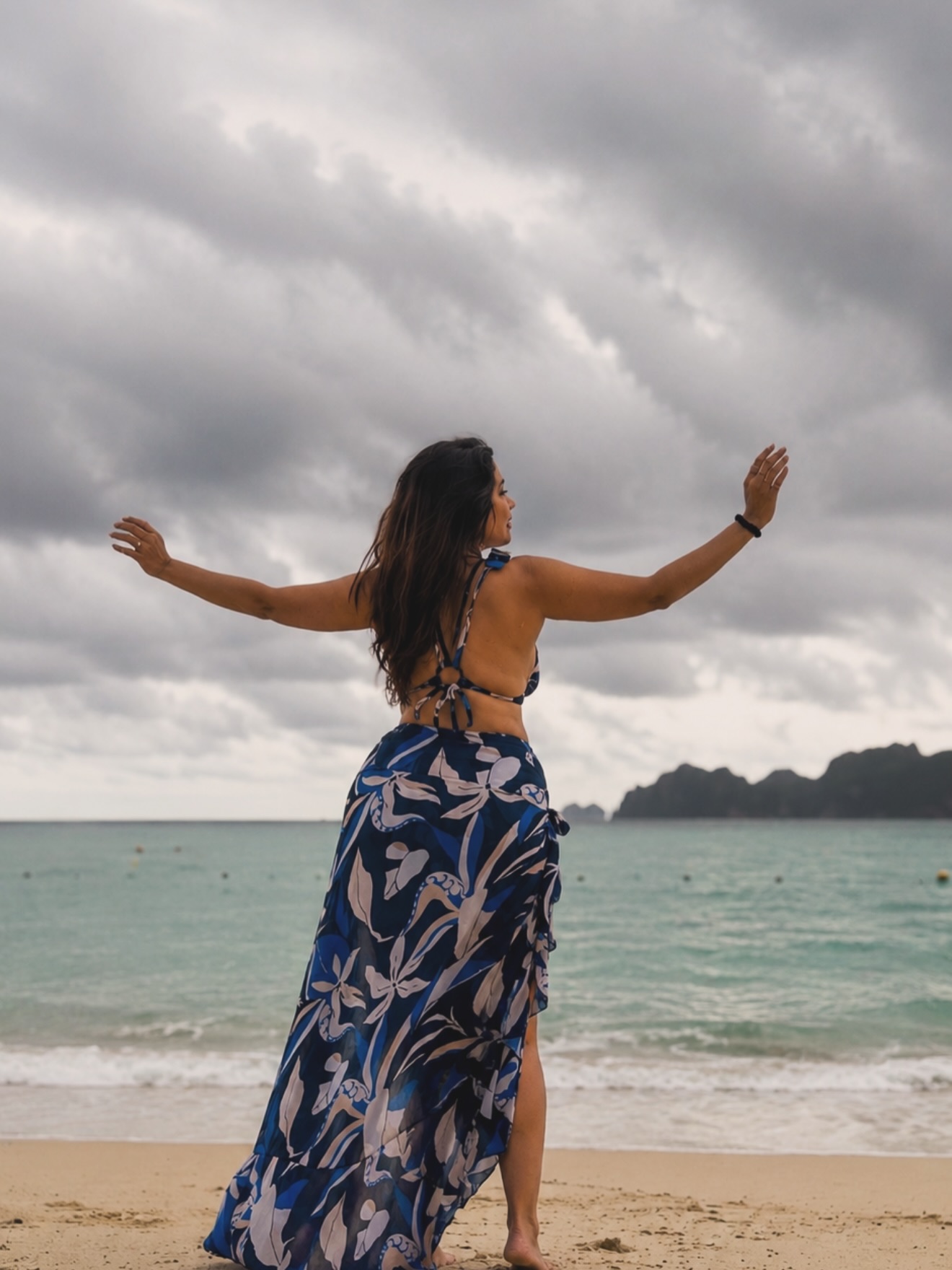 prarthana behere beach look