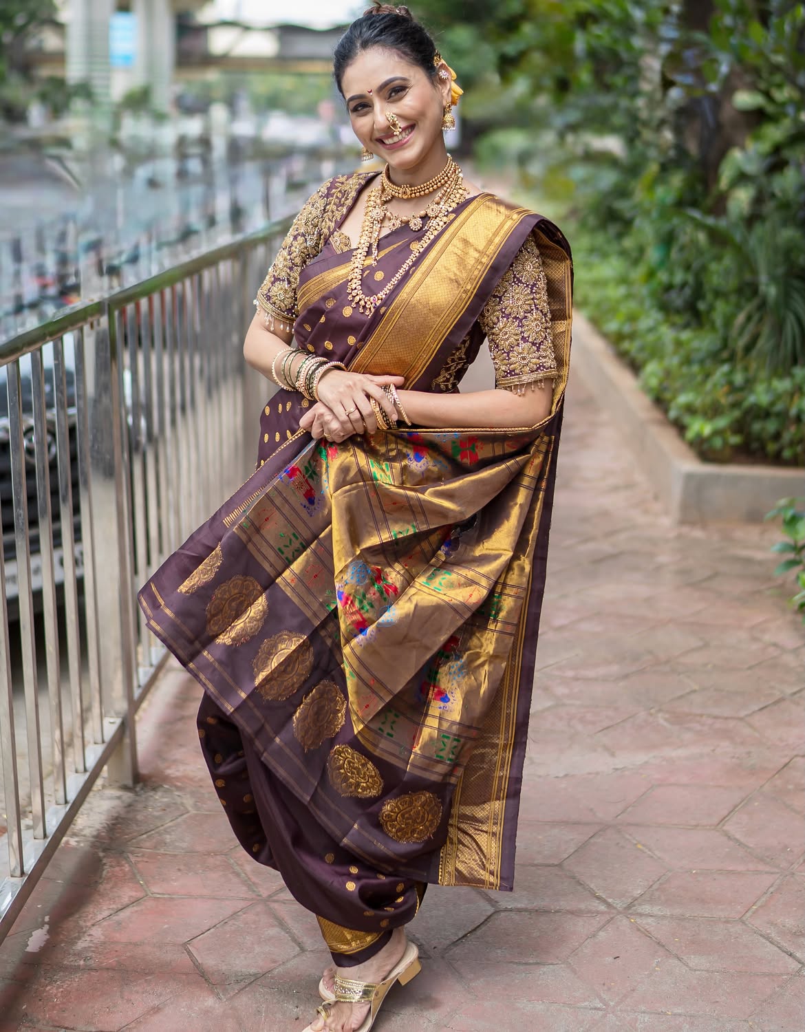 Reshma Shinde white saree look