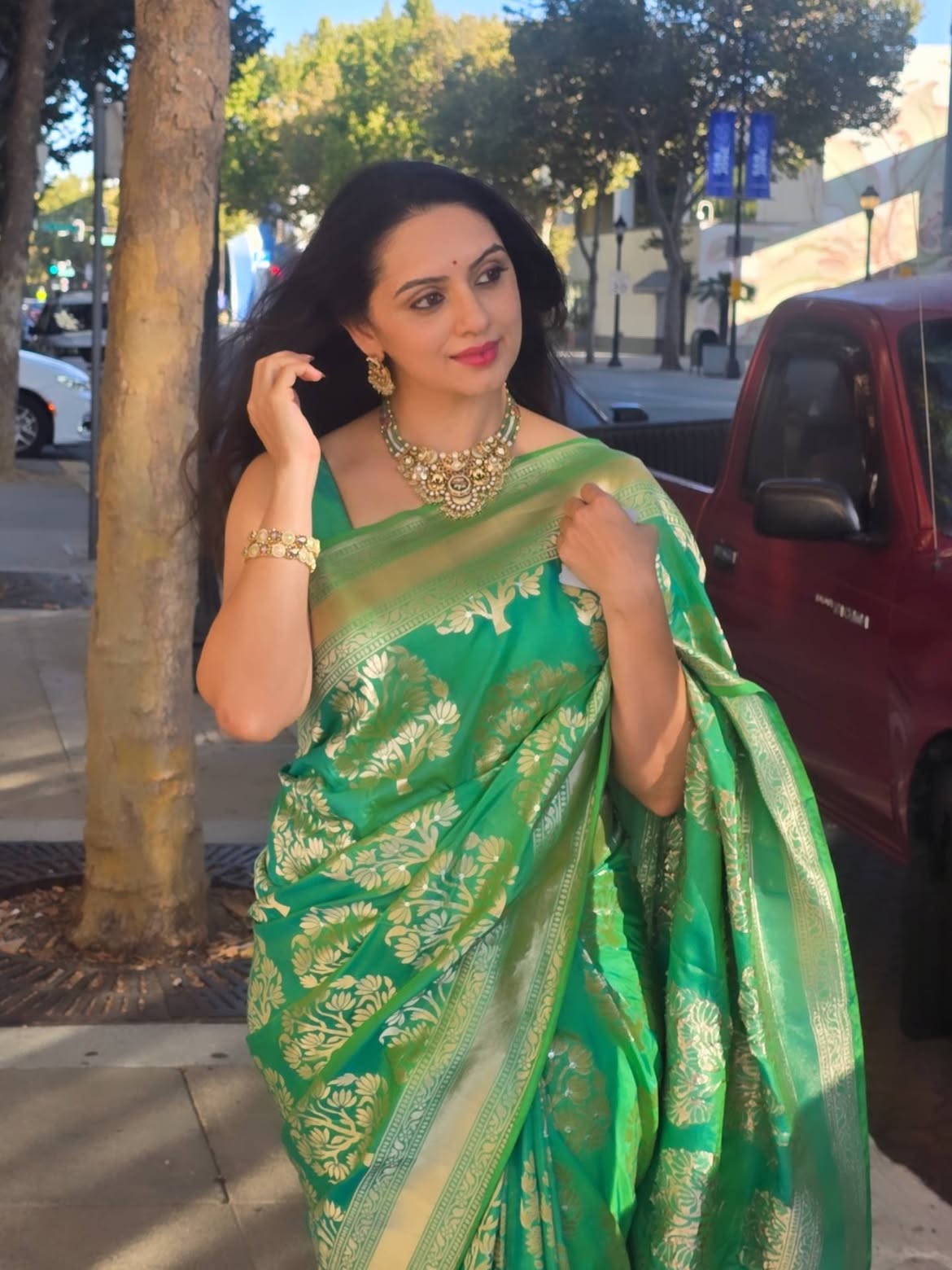 Shruti Marathe green saree look