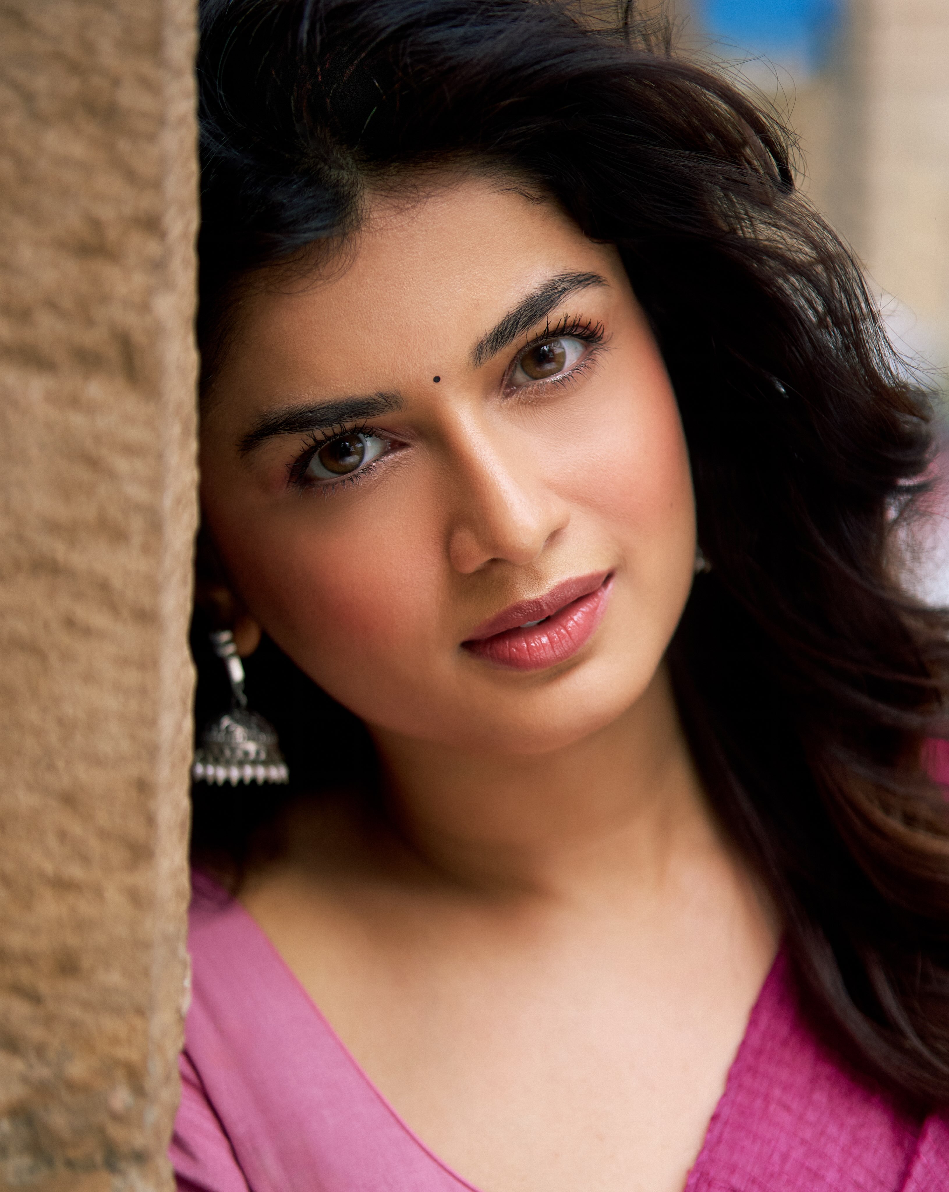 Hemal Ingle stuns in traditional saree photo shoot