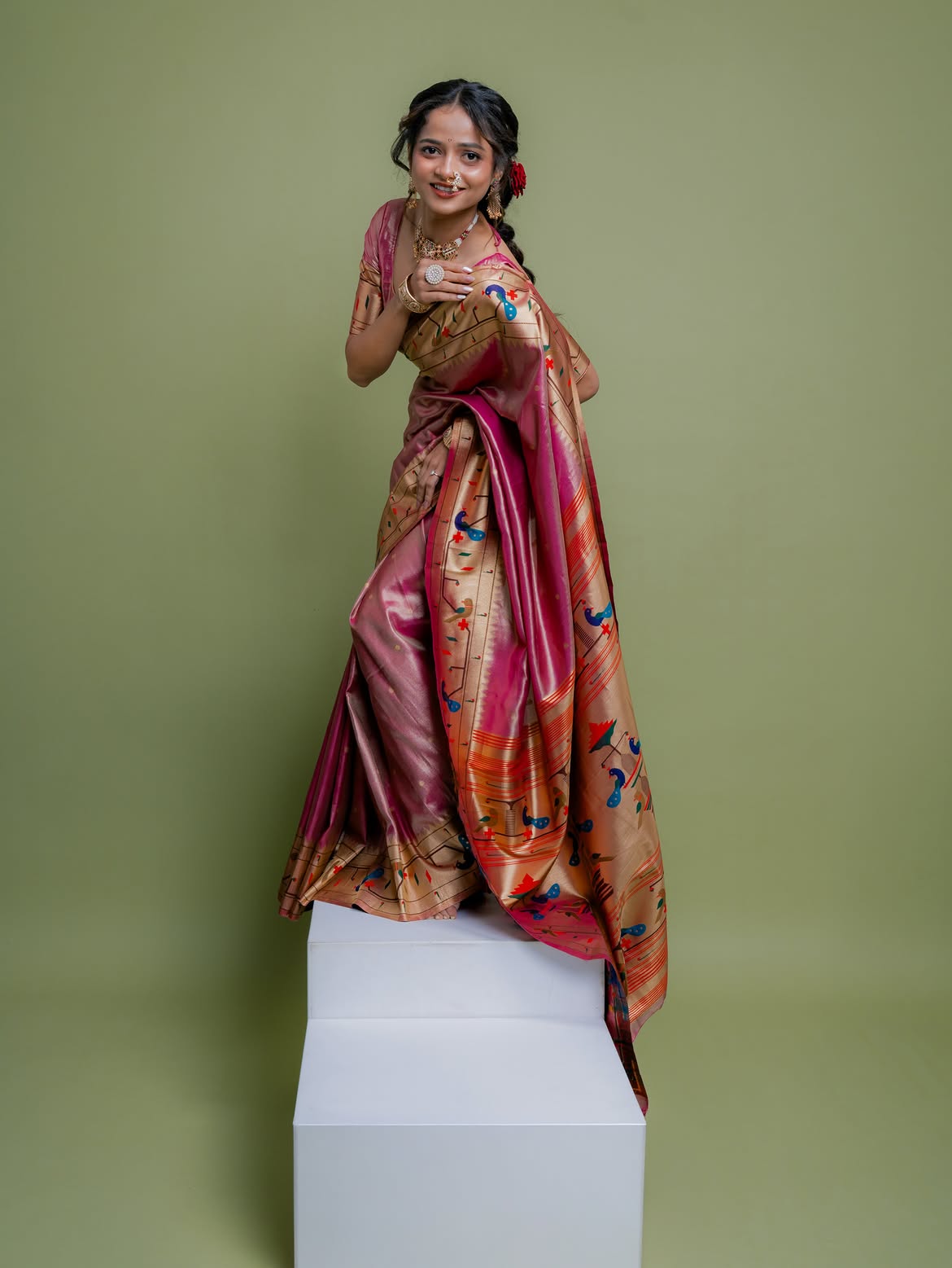 Shivali Parab Paithani saree look