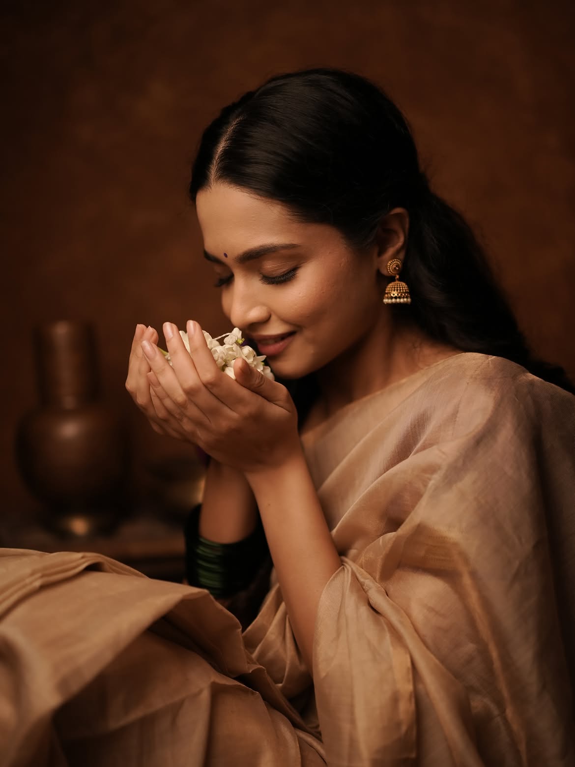 Vallari Viraj saree look photoshoot