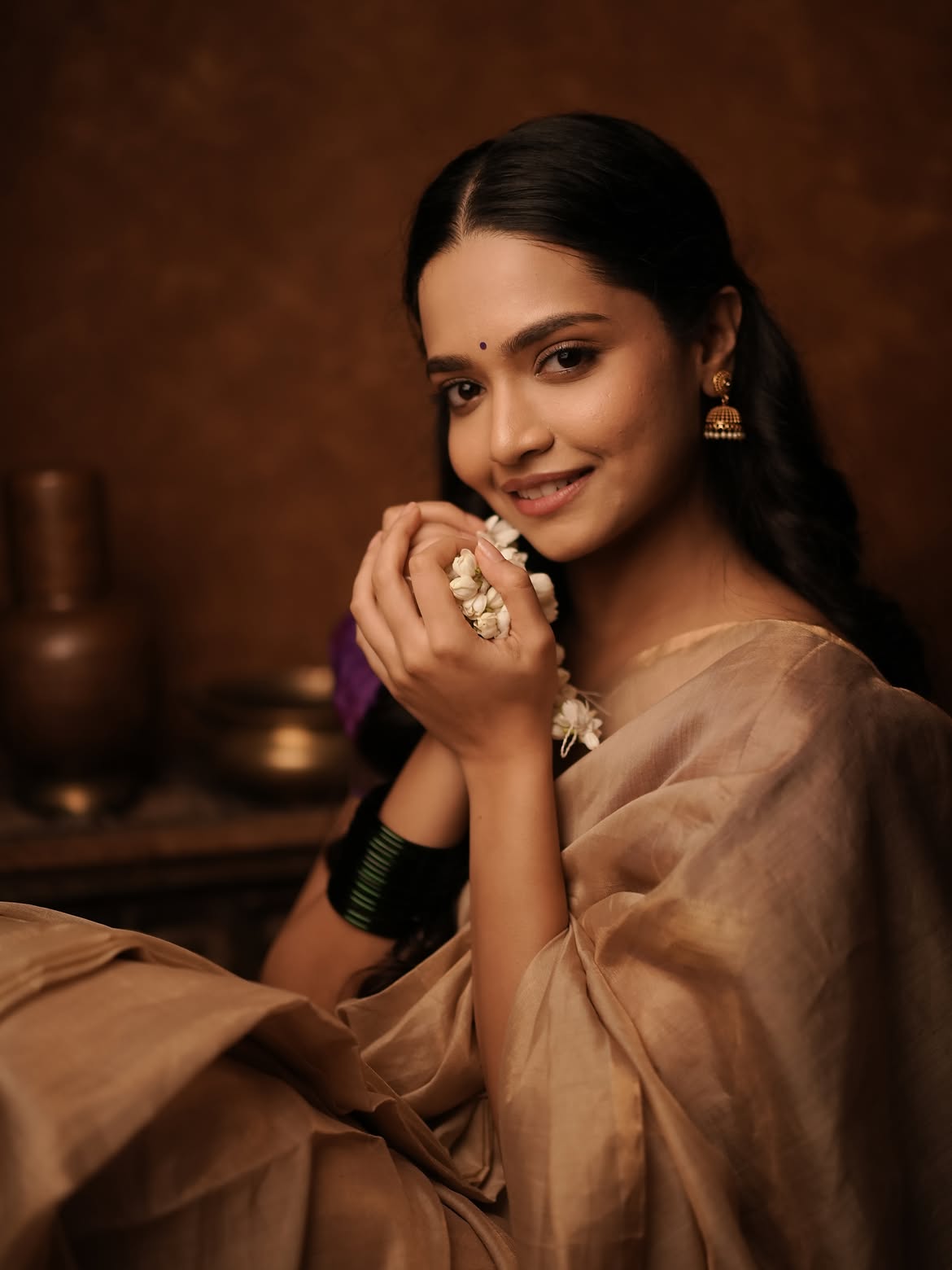 Vallari Viraj saree look photoshoot