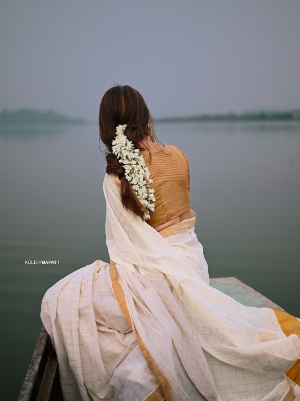 Reshma Shinde white saree look