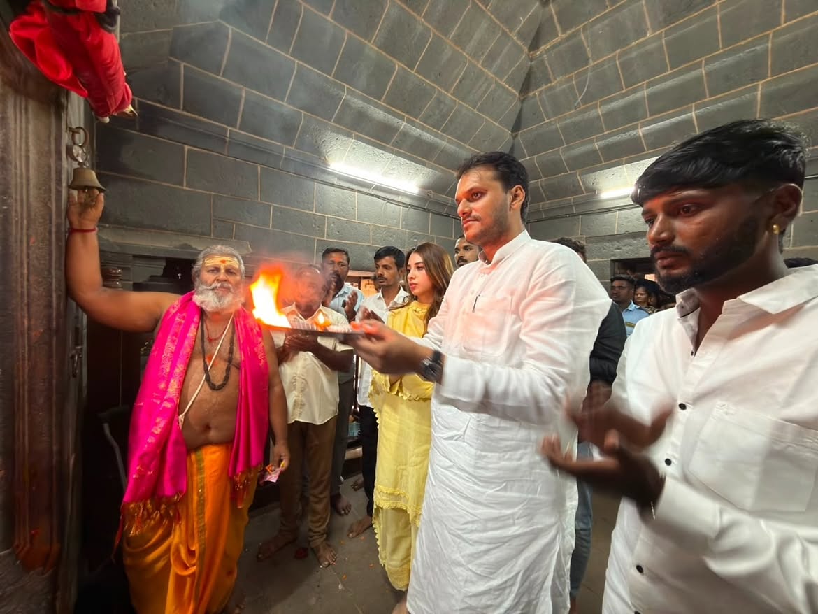 Yugendra Pawar visits Morgaon Temple