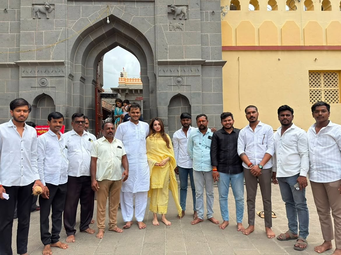Yugendra Pawar visits Morgaon Temple