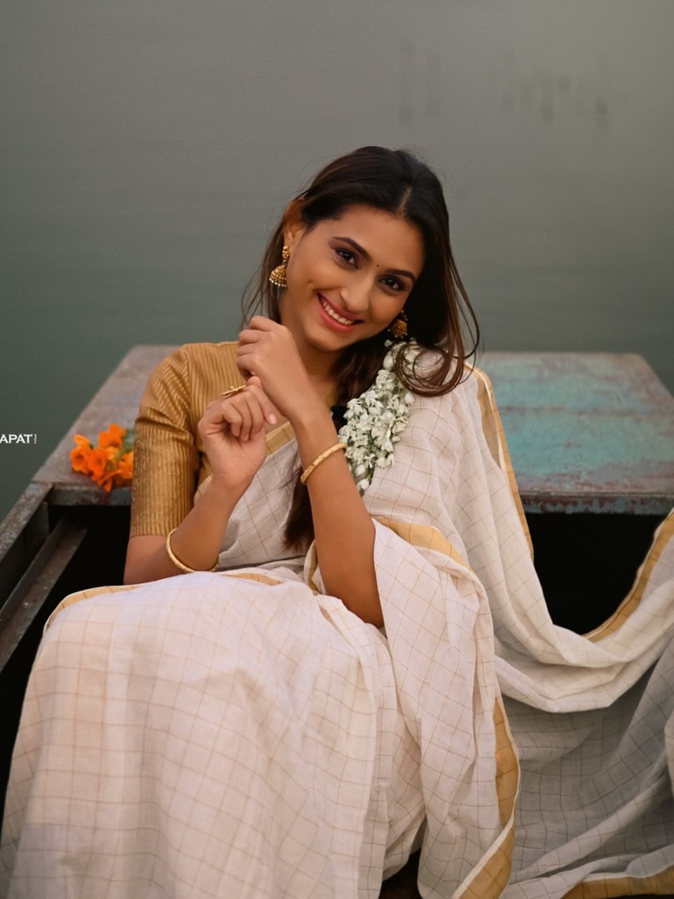 Reshma Shinde white saree look