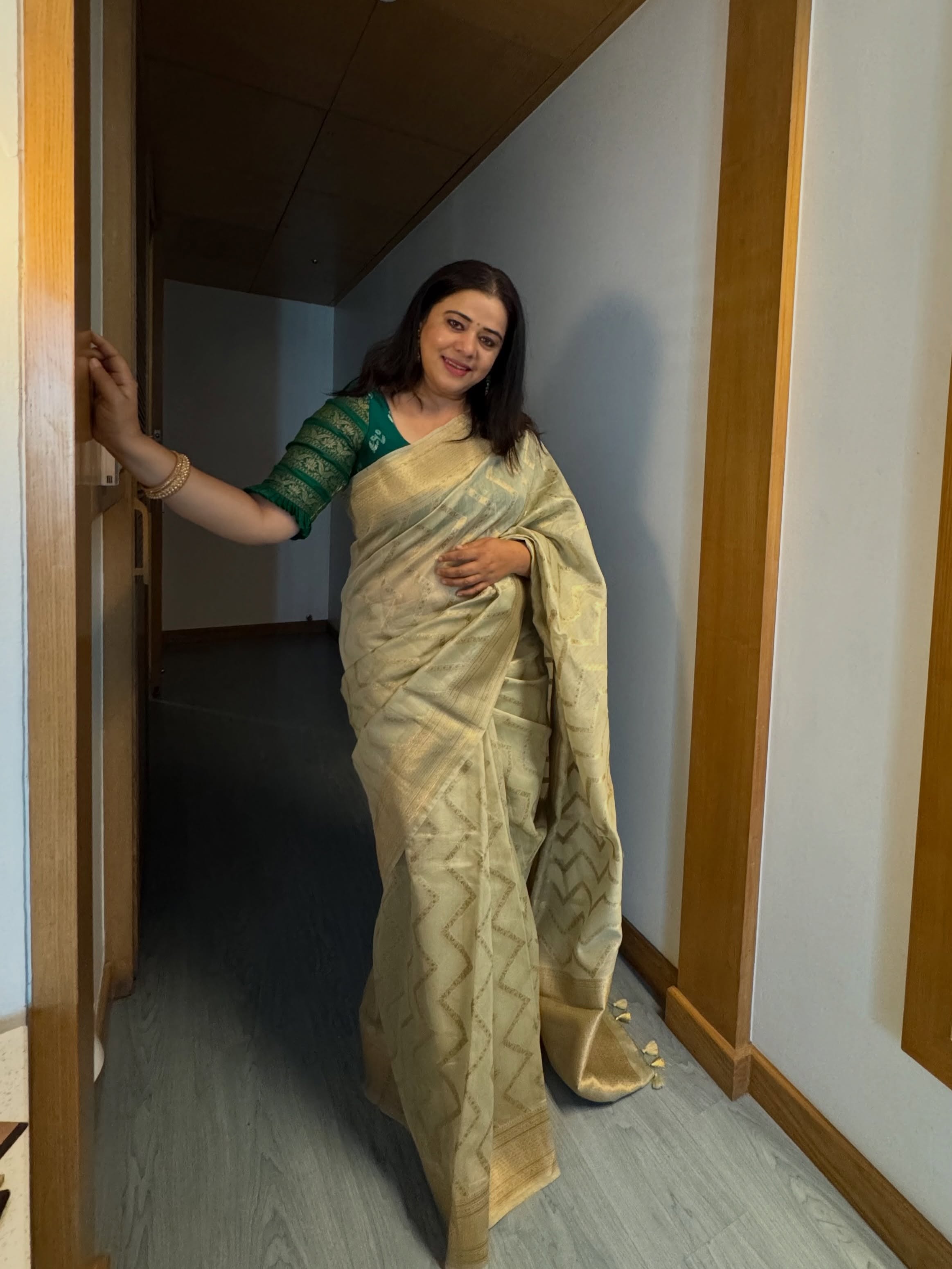 Anita Date Kelkar Saree Look
