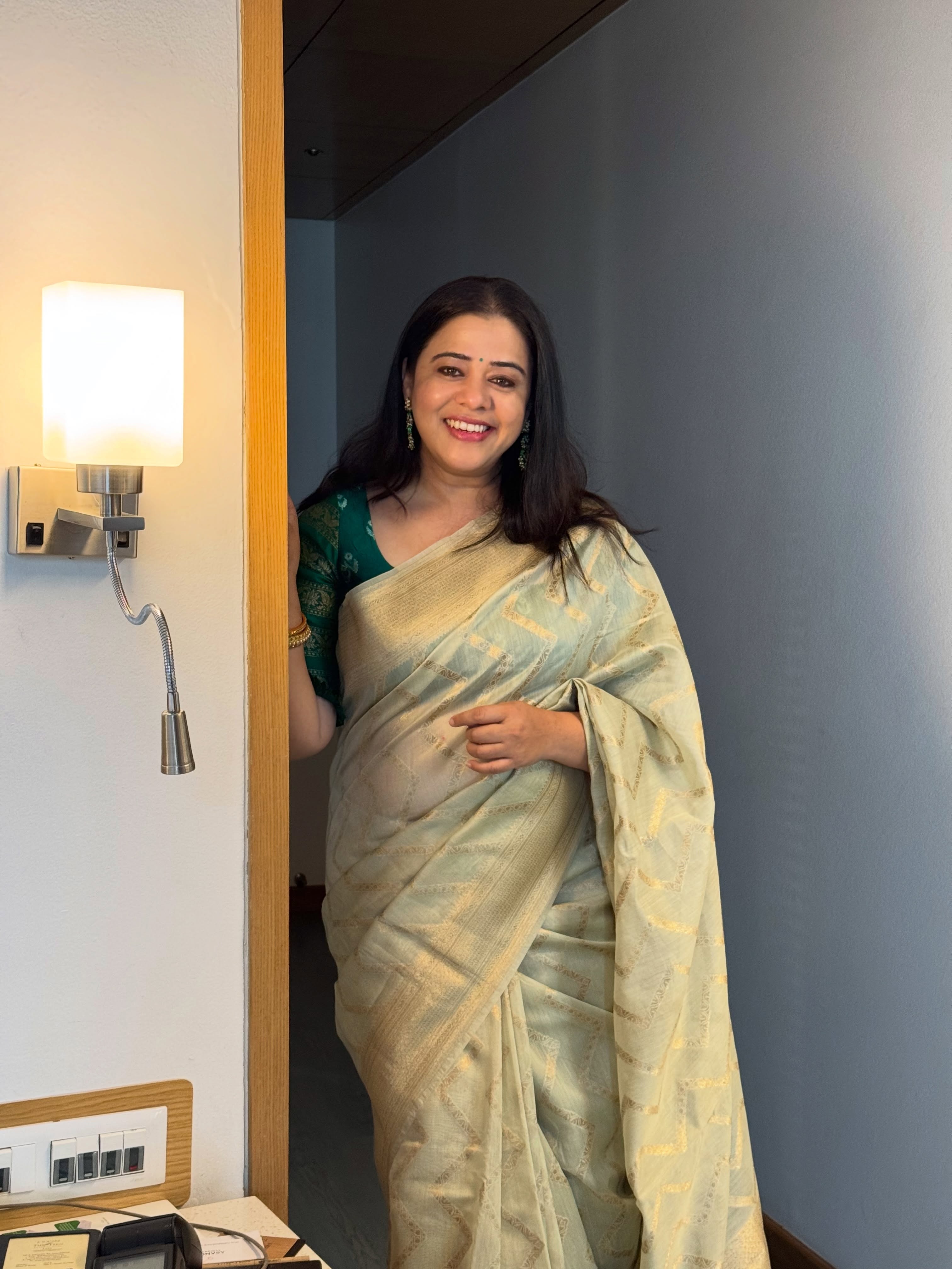 Anita Date Kelkar Saree Look