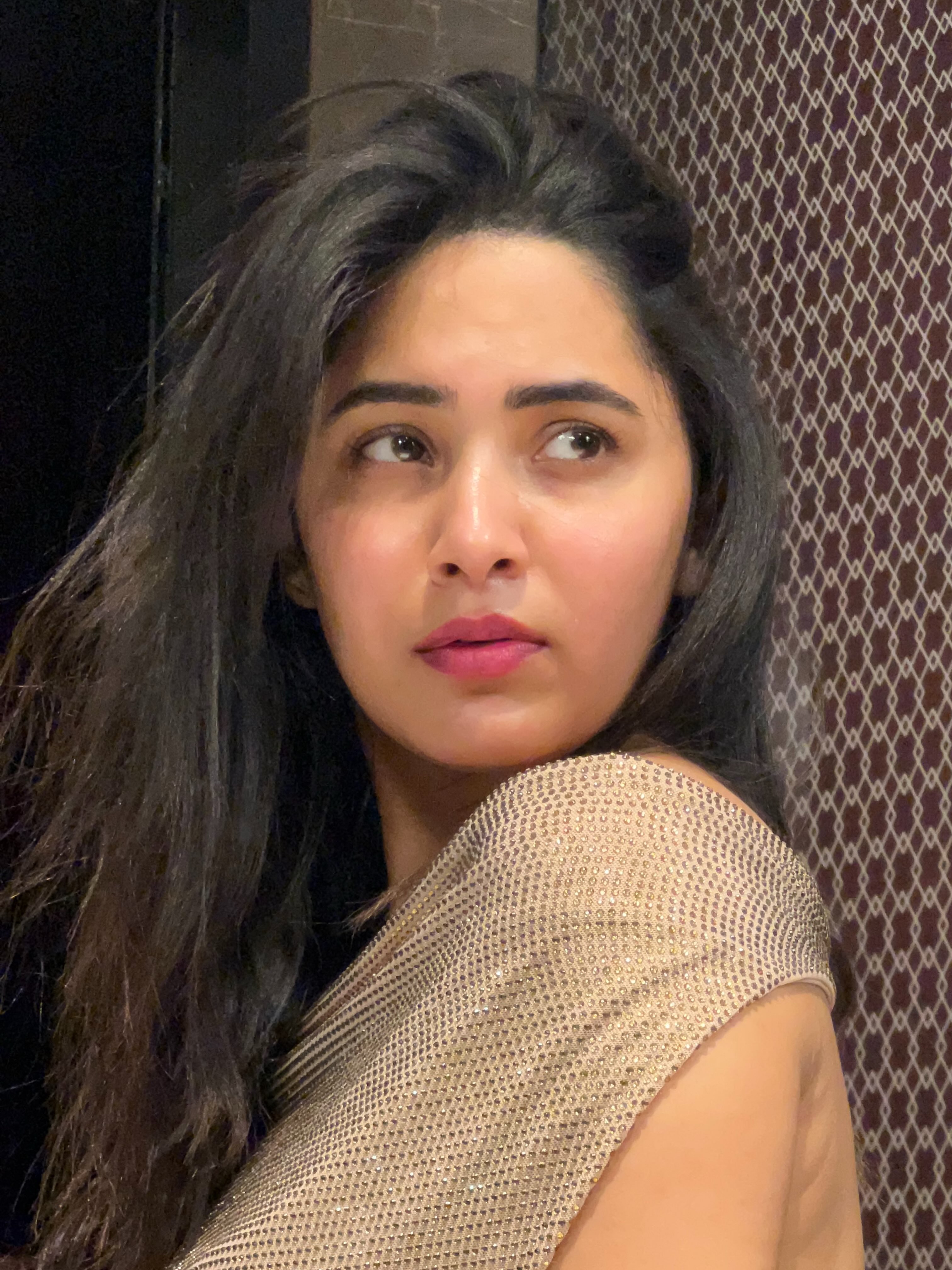 Anushka Sarkate Golden Dress Look
