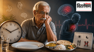 An elderly man sitting beside an empty plate and clock, with illustrations symbolizing the brain, heart and stomach, while another older man experiences chest pain. A meal and day-night calendar highlight the health risks of prolonged fasting in seniors.