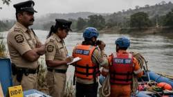 ३ वर्षांच्या बाळाला पुलावर सोडलं अन् आई-वडिलांनी गोदावरी नदीत मारली उडी; चिमुकला रात्रभर रडत राहिला अन्…