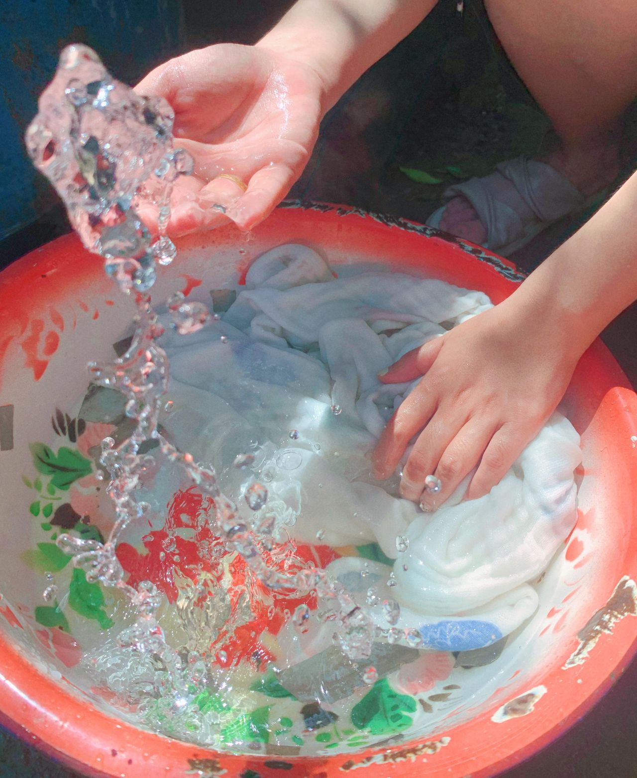 DIY Hacks For Yellow Stains From Clothes