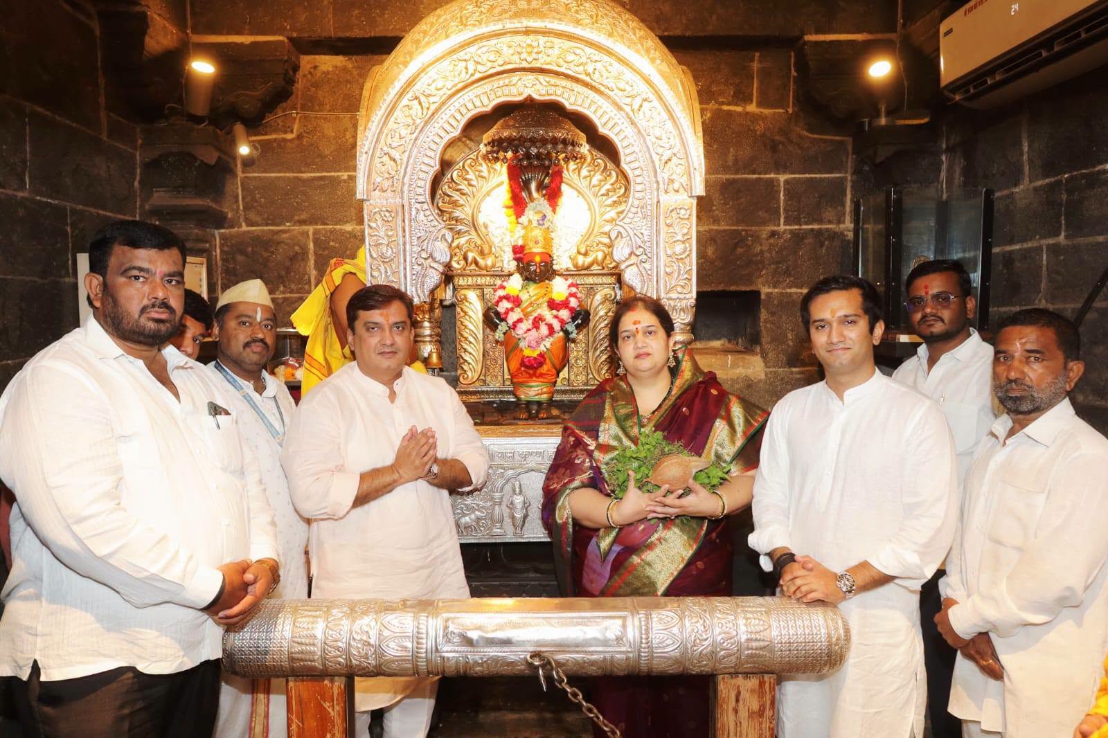 Dhananjay Mahadik With Family At Pandharpur 