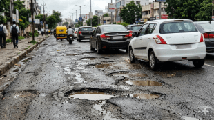 Pune traffic police potholes update | PMC pothole repair work Pune | Pune Police Commissioner Amitesh Kumar news | Pune traffic congestion monsoon news