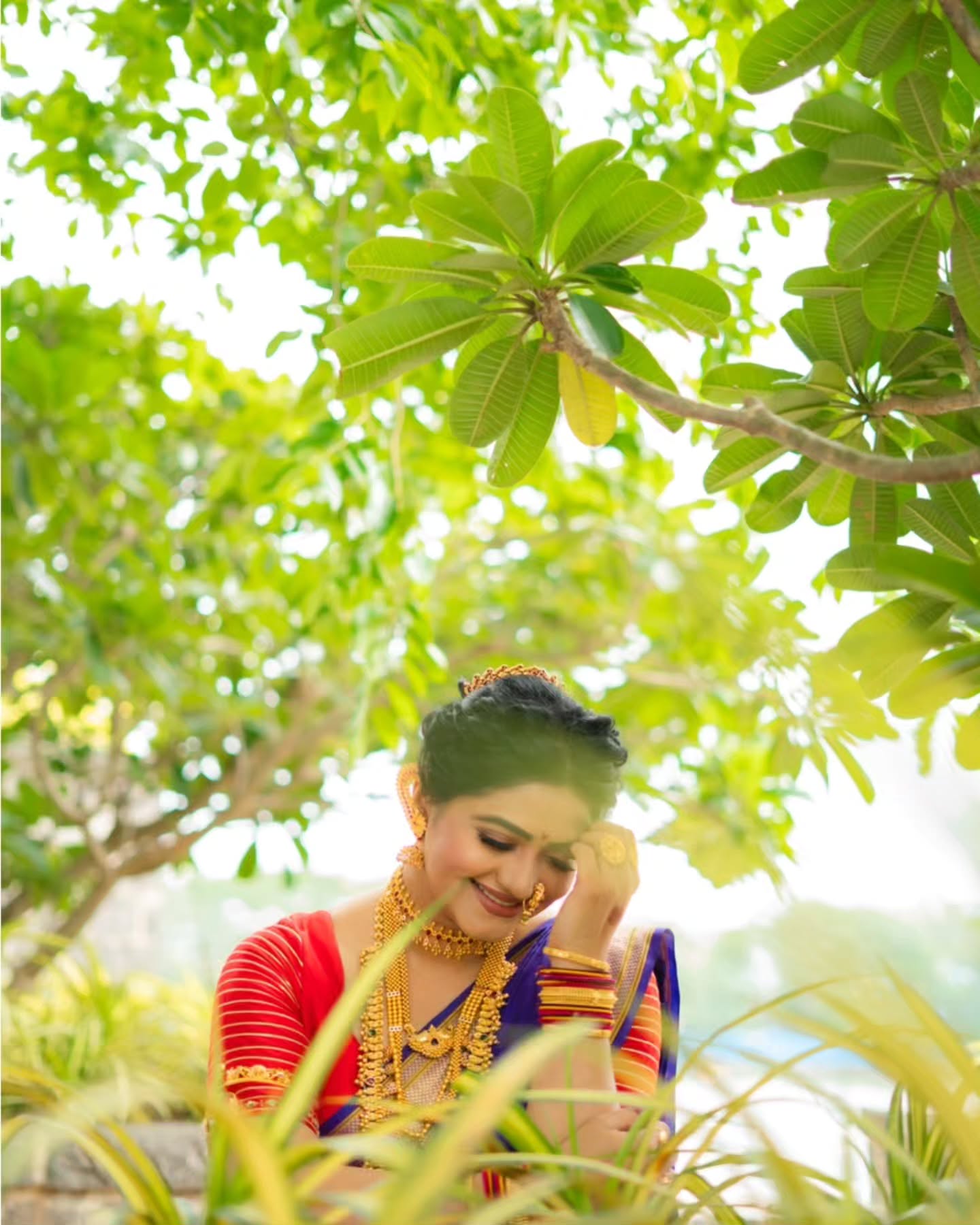 Kashmira Kulkarni Blue Nauvari Saree Look