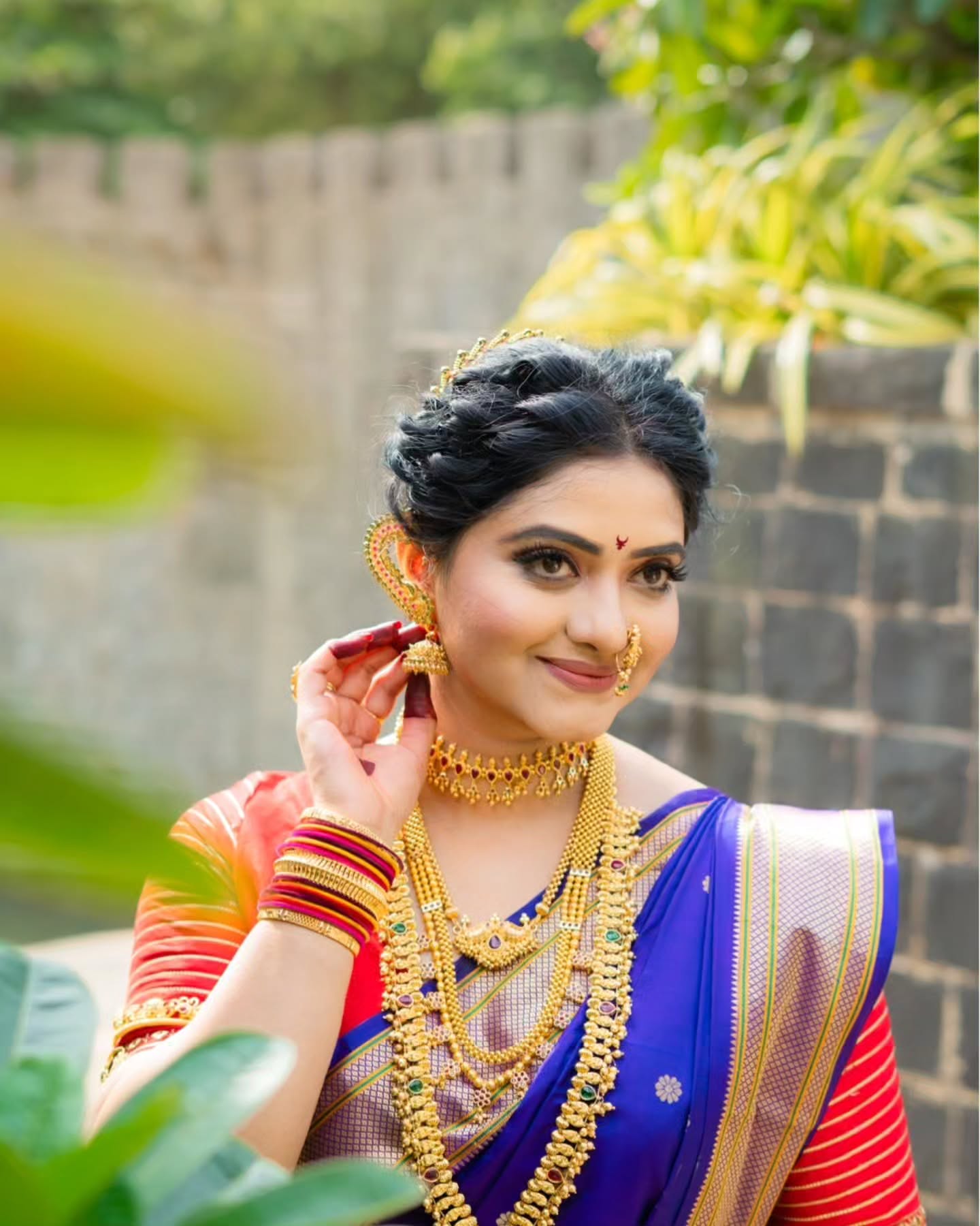 Kashmira Kulkarni Blue Nauvari Saree Look