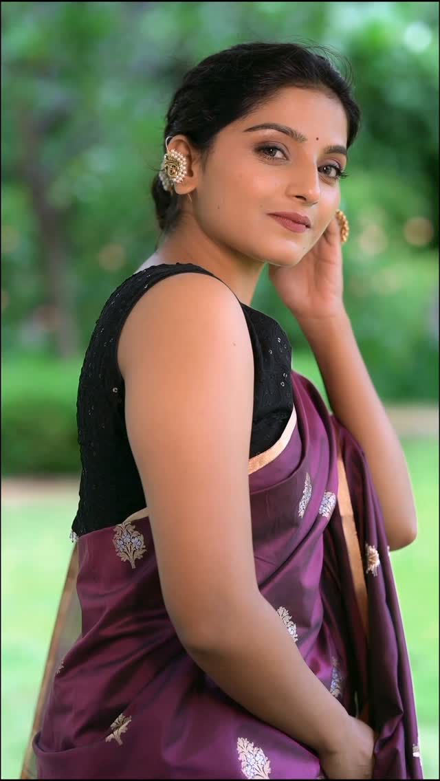 Komal Kumbhar Purple Saree Look