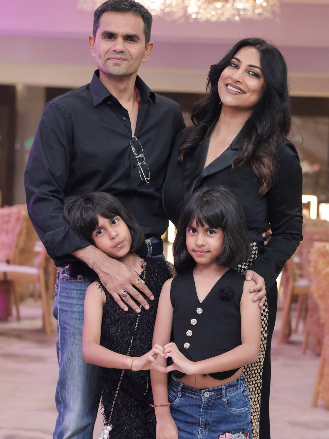 Kranti Redkar Wankhede Family Photoshoot