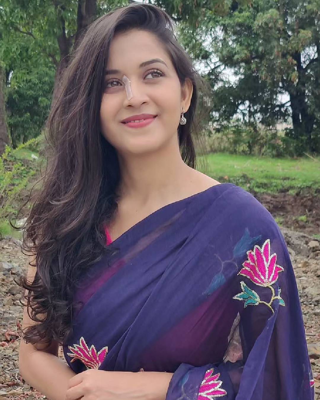 Mahima Mhatre saree look viral