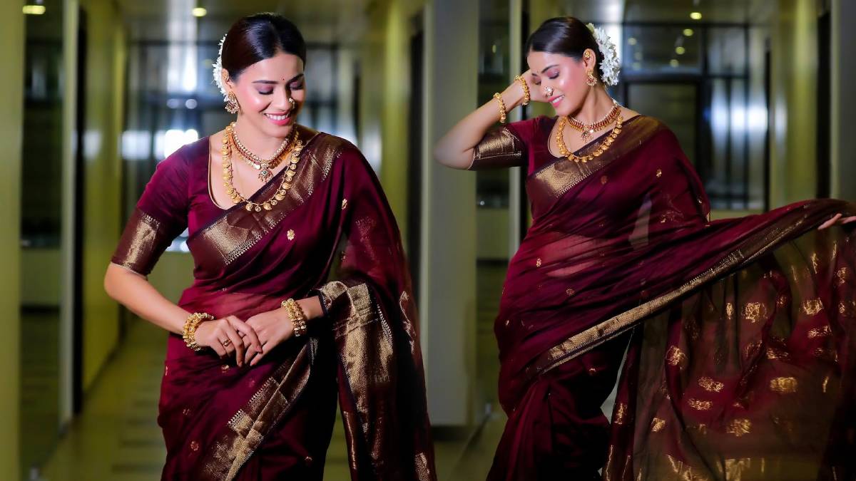 http://Pratiksha%20Mungekar%20maroon%20saree%20photos