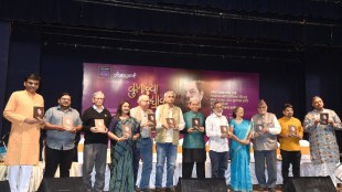 Ravindra Sathe autobiography book launch Pune | Dr Jabbar Patel Ravindra Sathe news | Kunachya Khandavar Kunache Ozhe singer | Marathi playback singer Ravindra Sathe amrut mahotsav