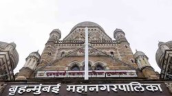 पदपथांवरील उतार, अतिक्रमणे एक महिन्याच्या आत हटवावे; गृहनिर्माण संस्थांना मुंबई महापालिका प्रशासनाचा इशारा