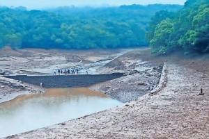 Matheran Charlotte Lake Water Released | Chandrakant Chaudhary Matheran Nagaradhyaksha | Matheran Charlotte Lake Gate Open Video | Palghar Raigad Collector Kishan Jawale