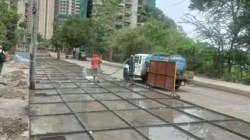 सेवा रस्त्याचे काँक्रीटीकरण रखडले; जेएनपीए-पळस्पे मार्गावरील वाहतूक कोंडीत भर