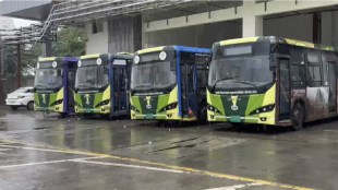 Vasai Virar bus strike news | VVMT bus workers agitation | Vasai Virar passenger transport disruption | VVMC contractor employee dispute