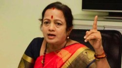 नगरसेवकांना टॅब देण्यास किशोरी पेडणेकर यांचा विरोध